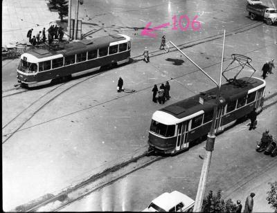 Это первый вагон серии чехословацких трамваев Т4 поставки 1971 года. 