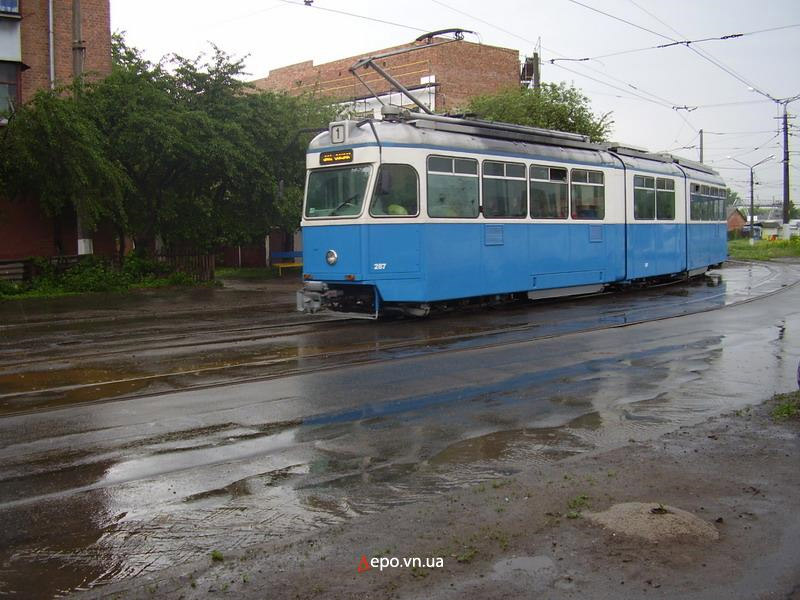 Трамвай «Мираж» № 287 на улице Кирова