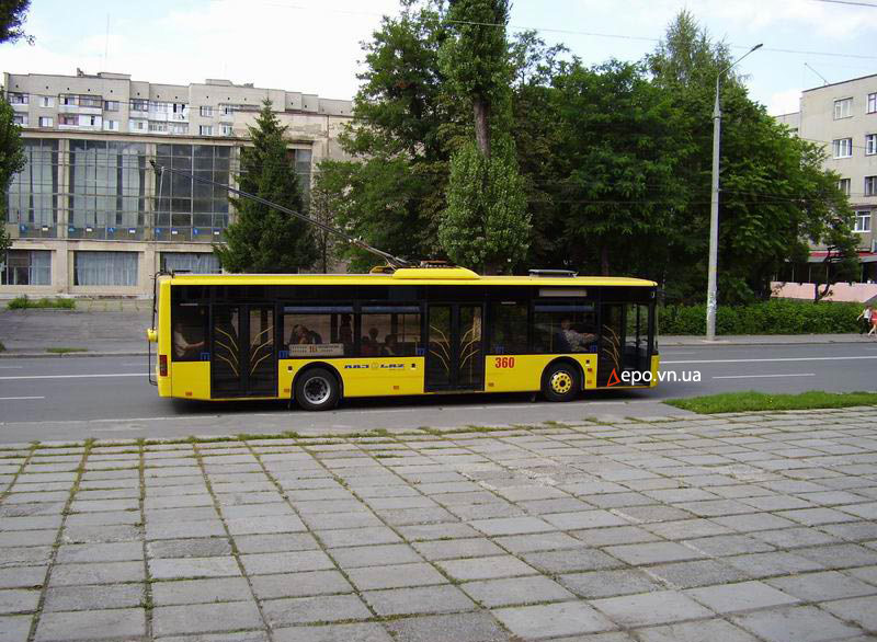 Троллейбус ЛАЗ на улице Фрунзе., 2008 год.