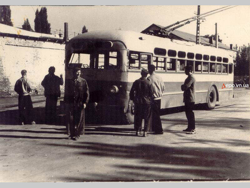 Один из троллейбусов МТБ-82 прибывших из Кишенева. Фото 1963 года.