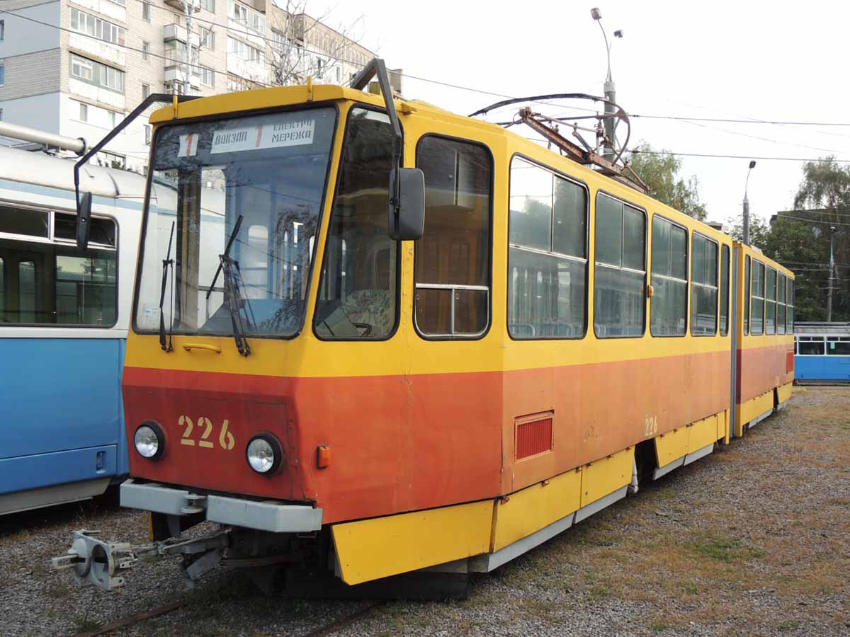 Tatra КT4SU №226 на музейной площадке в трамвайном депо, фото 2020 года 